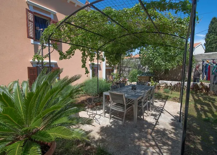 アパート Andjelka B4 マリ・ロシニュ